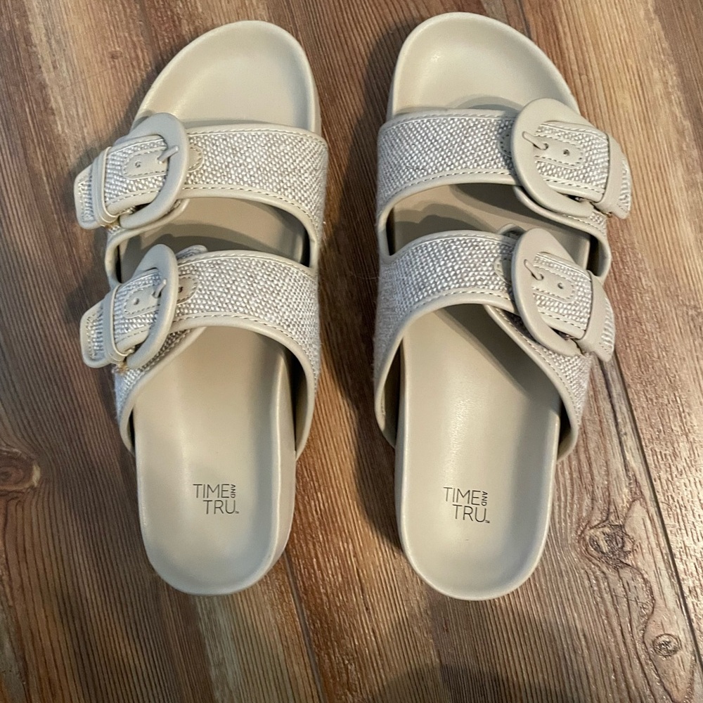 Beige size 8 Time and Tru sandles.